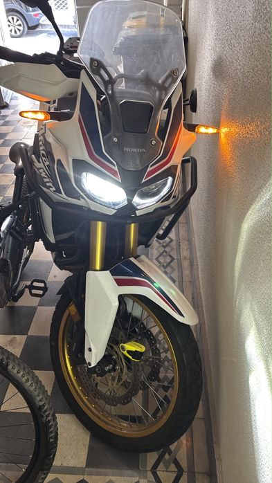 Africa Twin caixa automática