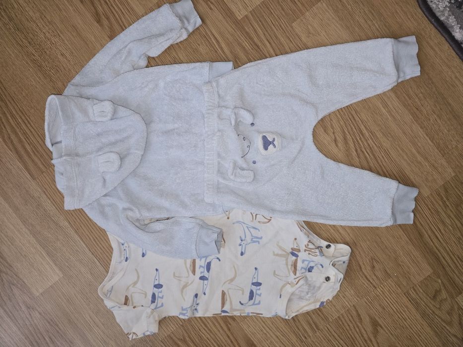 Костюм carters 6-9 місяців .