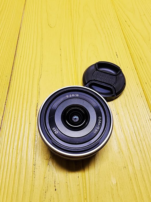 Объектив Sony E-mount 2.8/16 mm