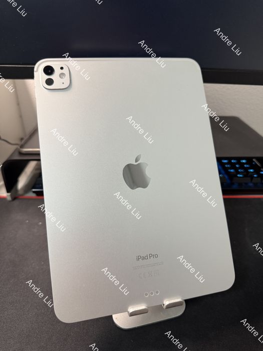 iPad Pro M4 11” 256GB – PRATA (COMO NOVO)