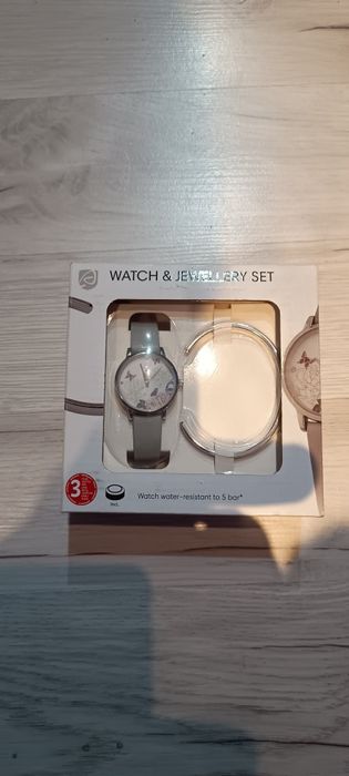 Zegarek damski kwarcowy