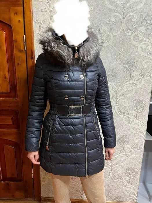 Пуховик зимовий жіночий бу. Чорнобурка