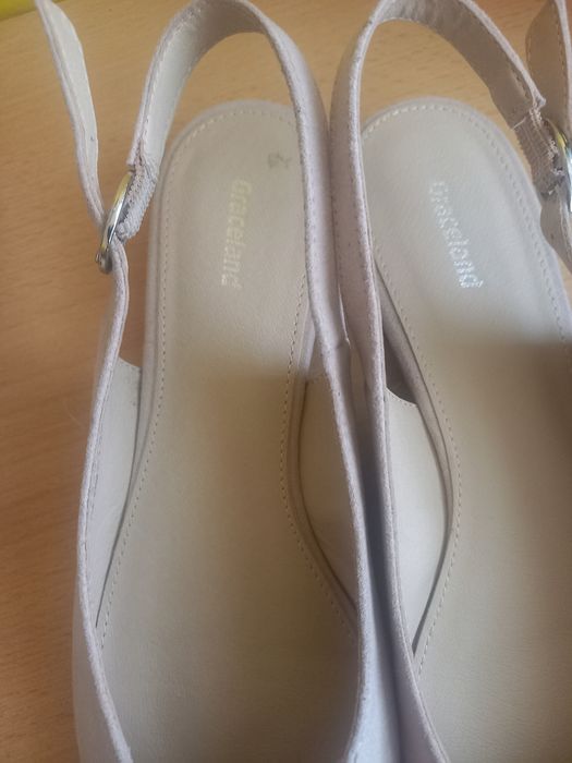 Baleriny zamszowe w stanie bardzo dobrym odbiór osobisty lub wysyłka p