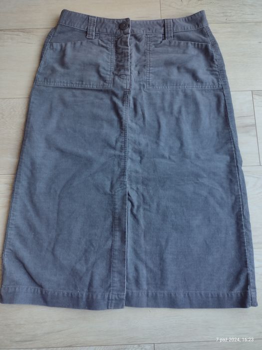 Włoska spódnica ze sztruksu zimowa r.M nowa