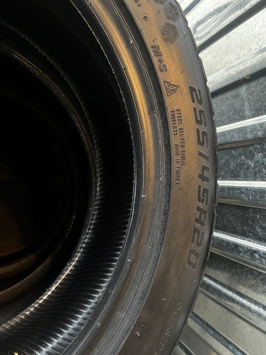 Opony zimowe Falken 255/45 R20