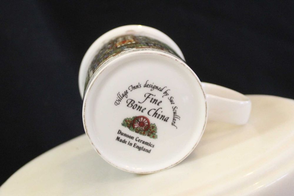 Caneca Dunoon anos 80, série "Village Inns", por Sue Scullard.