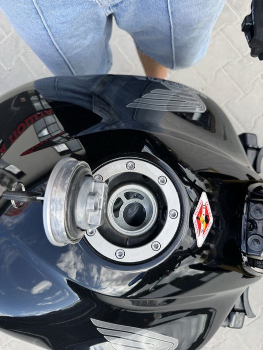 Мотоцикел HONDA хорнет