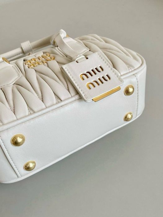 Сумка в стилі Miu Miu Arcadie matelassé nappa міу міу аркадіа