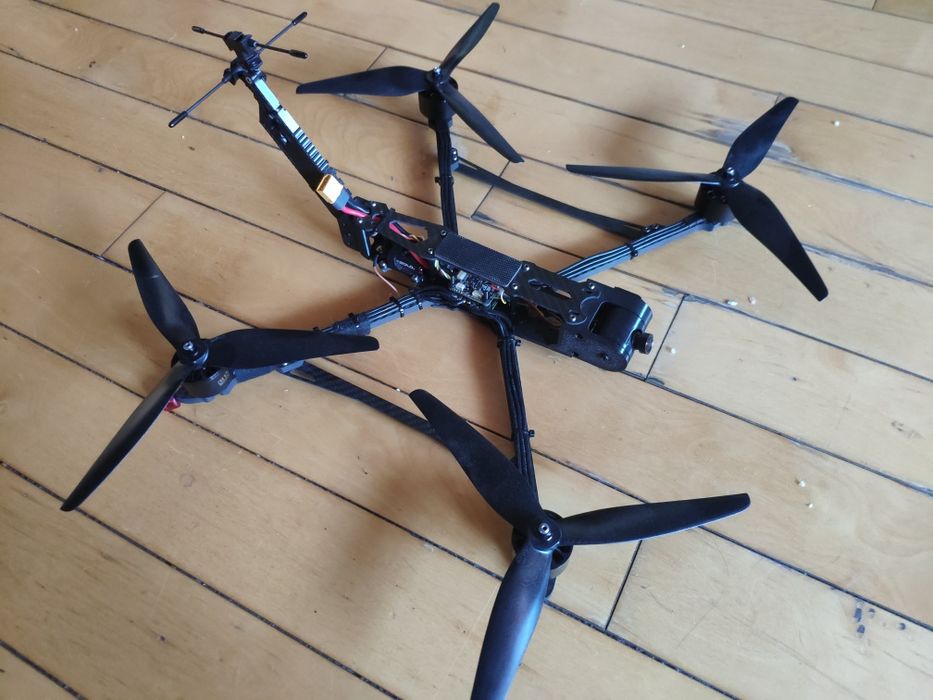 Дрон для ППО FPV квадрокоптер перехоплювач ворожих дронів