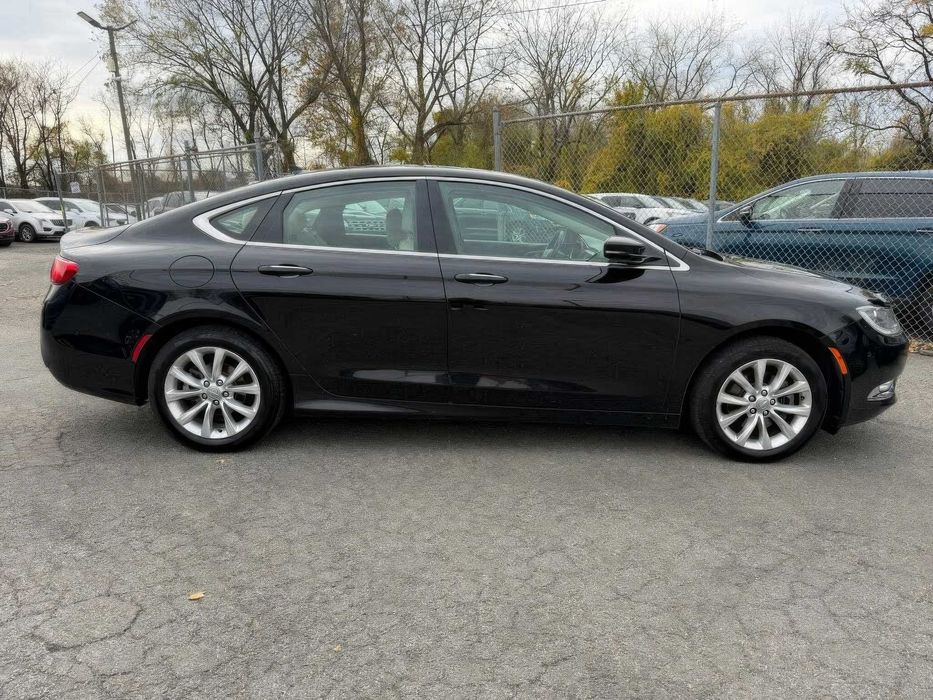 Chrysler 200 S      2015