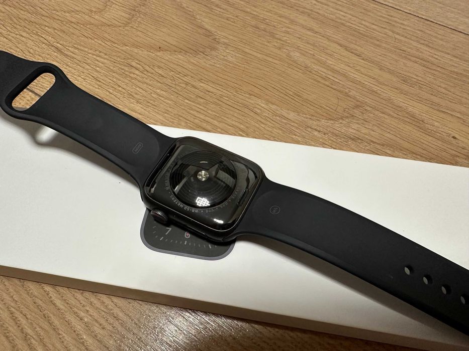 Apple Watch serii SE 44 mm SPACE GRAY CELLULAR w PERFEKCYJNYM stanie!