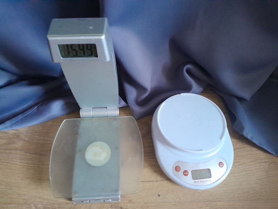 waga, zegar,waga kuchenna