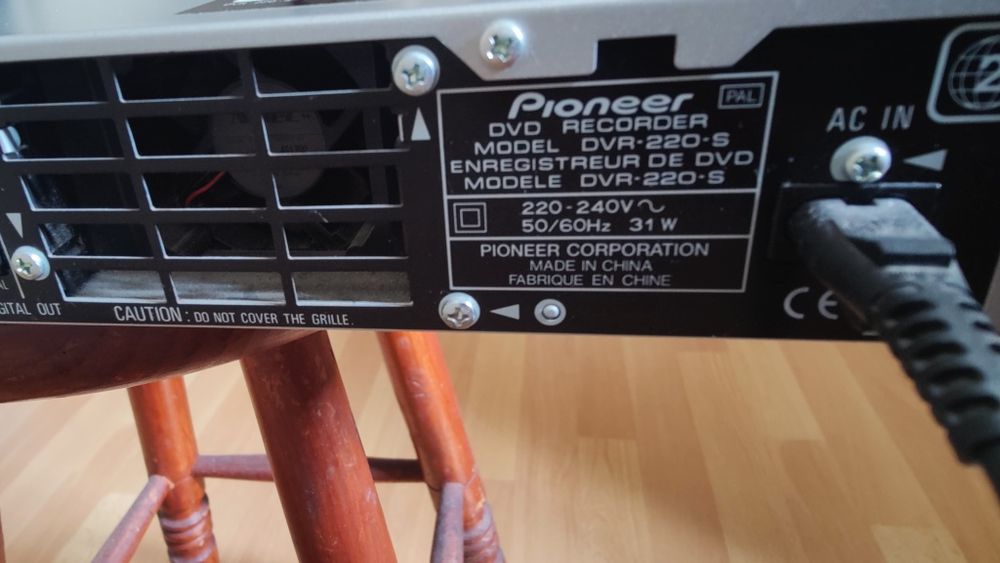 DVD Pioneer DVR 220 S