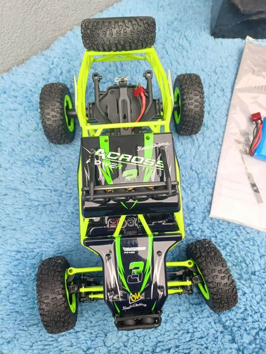 Wltoys 12428 novo com 2 baterias