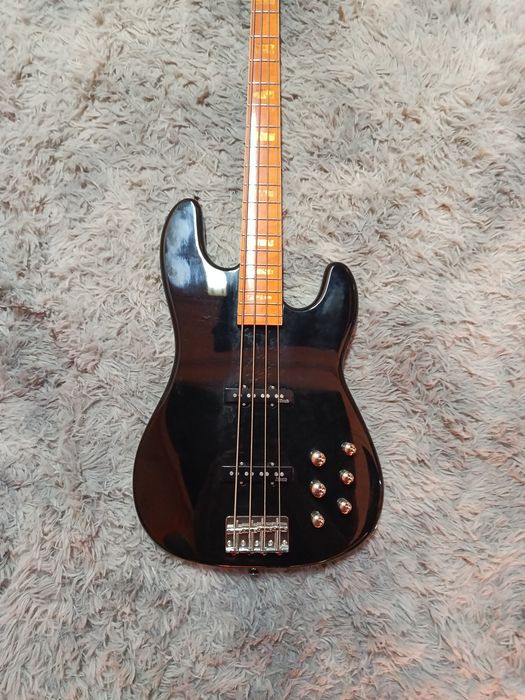Gitara basowa Markbass Glosy Val Black CR MP