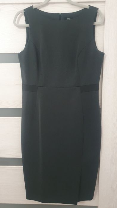 Ołówkowa sukienka r.40