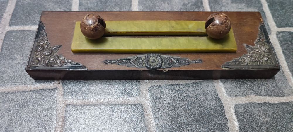 Antigo Suporte / Calendário de Secretária Art Déco - Madeira e Baquelite