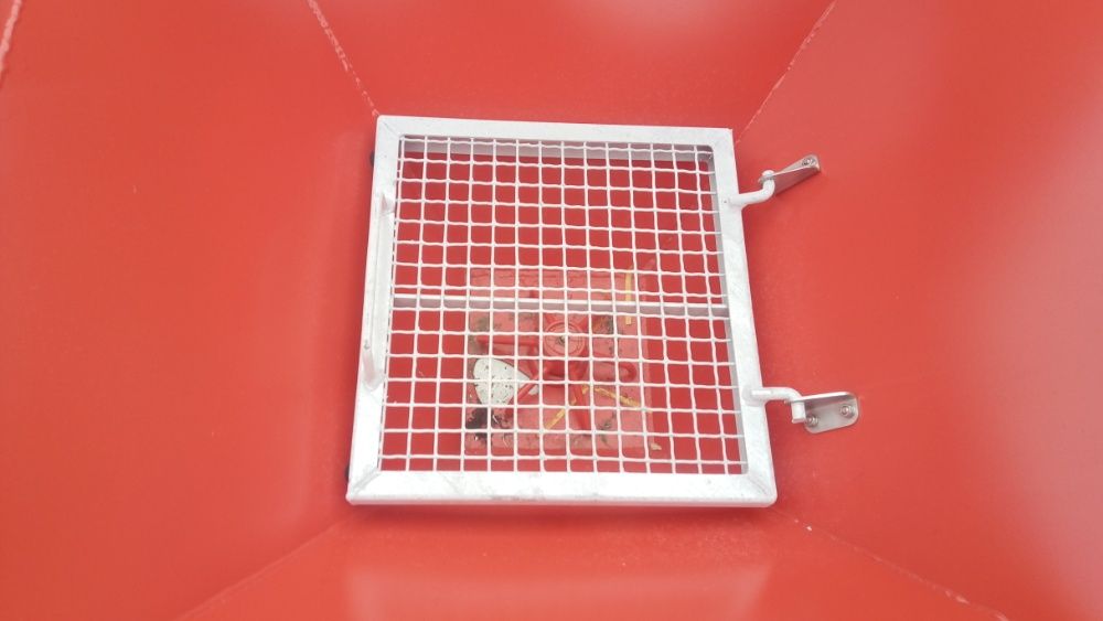 Розкидач мінеральних добрив 1000 кг Woprol (Польща)