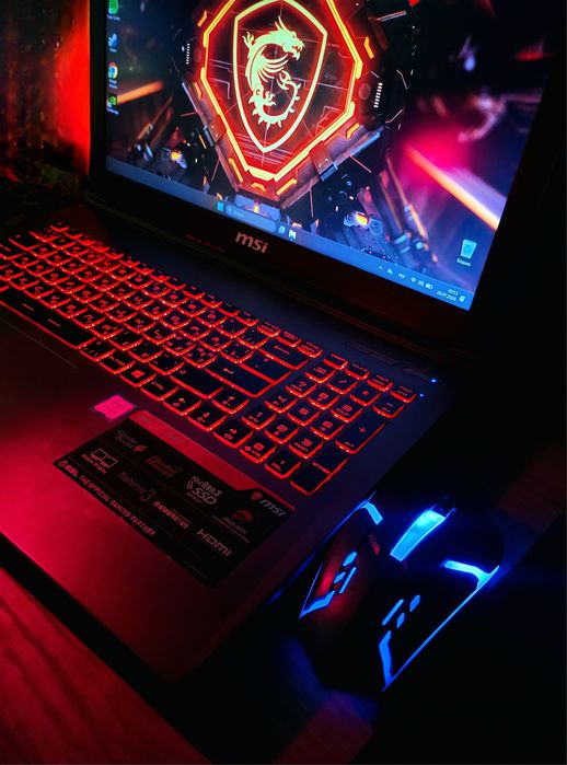 Мощный игровой ноутбук MSI GTX1050/i5 4.0 GHz/16Gb Озу/256Gb SSD/FullHD