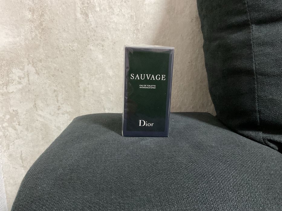 Sauvage dior novo em caixa