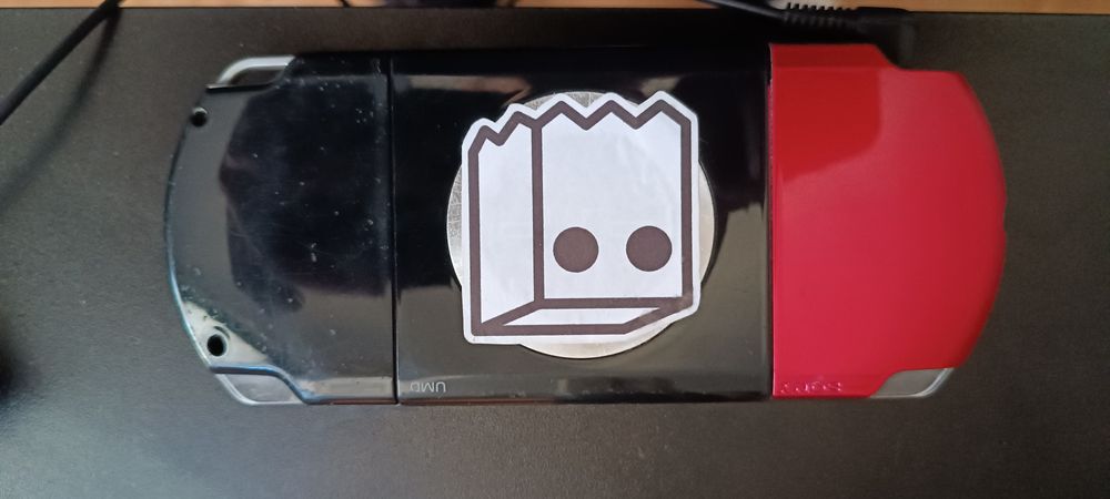 Sony PSP – w pełni sprawna(prywatnie używana od paru lat)
Sprzedam konsolę Sony PSP w dobrym stanie wizualnym i technicznym.

Konsola w pełni sprawna