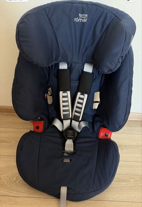 Автокрісло Britax Romer Evolva