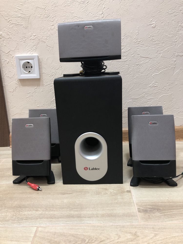 Labtec hotsell arena 685