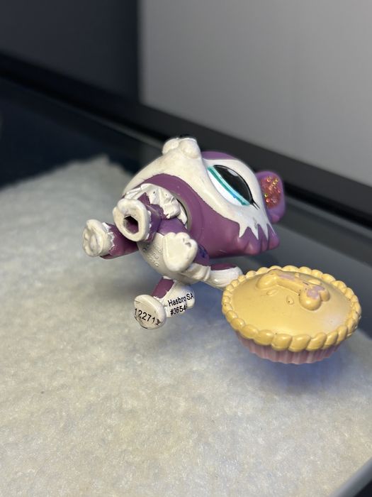Littlest Pet Shop #3854 Fioletowy Husky Glitter z akcesorium Hasbro
