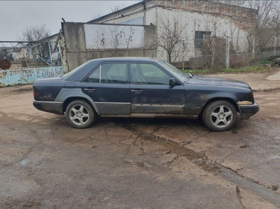 Продам Мерседес w124 3.0d