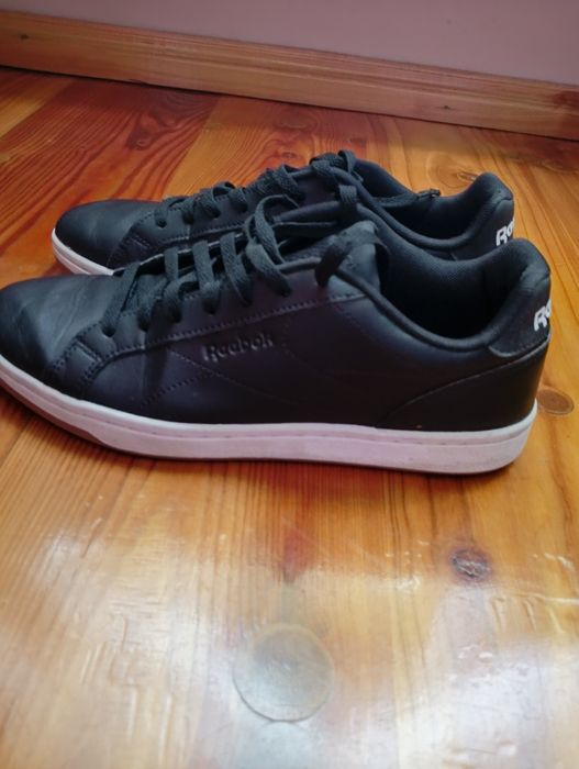 Sprzedam buty halowe Reebok rozmiar 40,5
