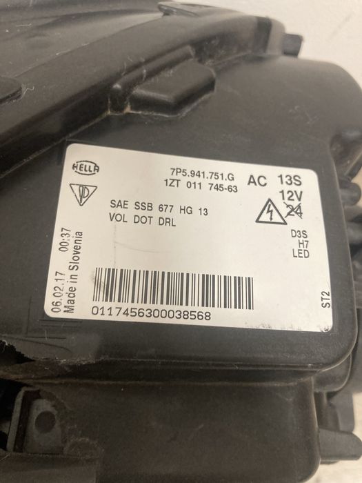 Фара Порше Кайен 958 розбита