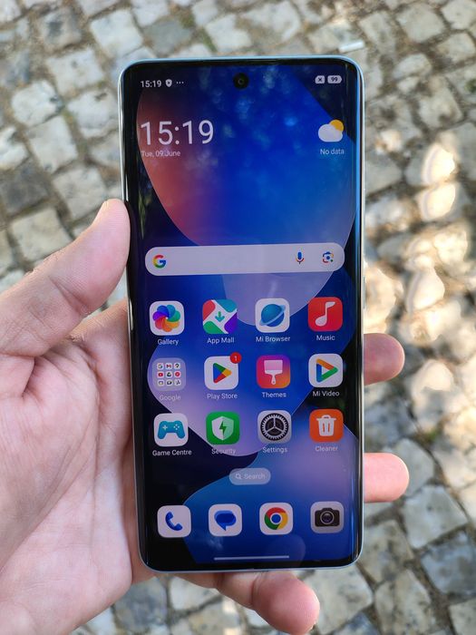 Redmi Note 15 with accessories