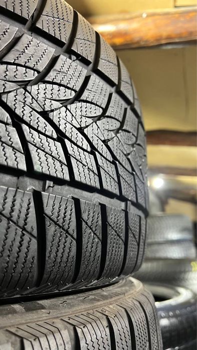 Пара 245 35 20 23 год