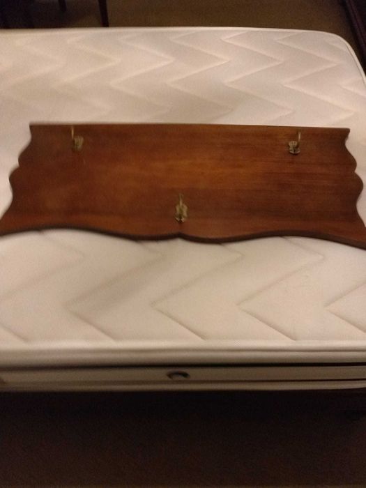 Cabide de parede em Madeira