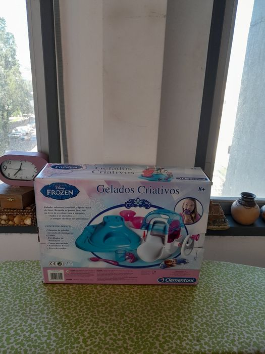 Vendo Máquina de Gelados FROZEN de Brincar para Criança como nova