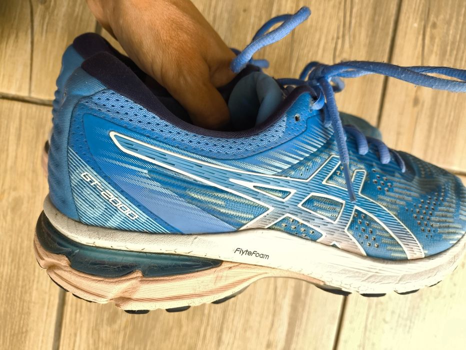Buty Asics rozmiar 42