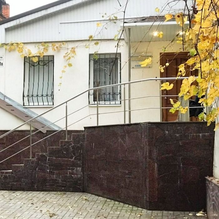 Оренда окремої будівлі у центрі міста вул. Гоголя