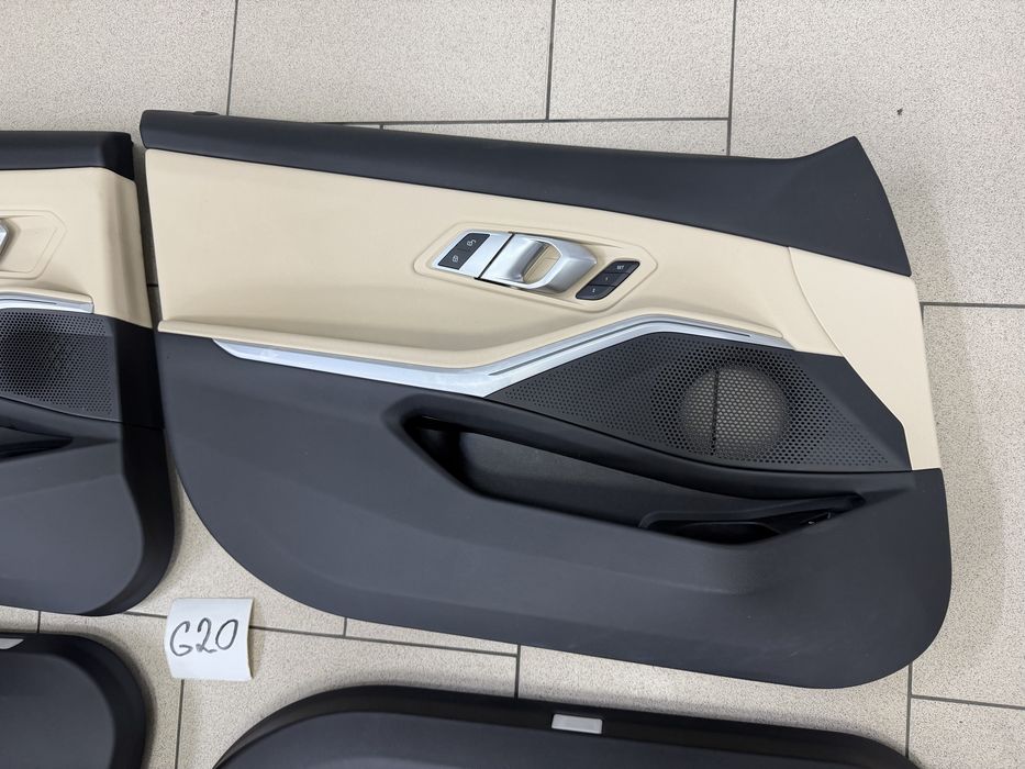 BMW 3 G20 дверні карти з підсвіткою бмв г20 компоект карт