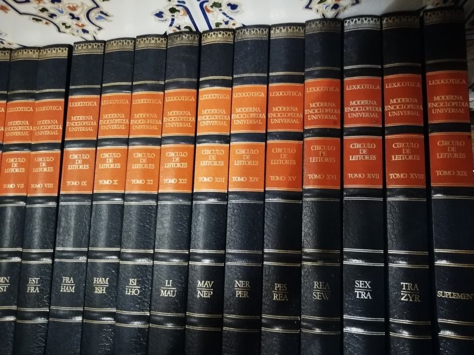 Espectacular Moderna Enciclopédia Universal