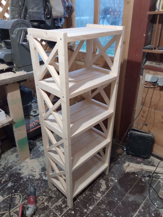 Єтажерка етажерка вироби з дерева.