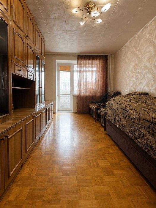Продам просторную 3-к квартиру Крутогорный спуск Рогалева Центр