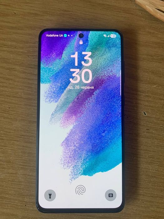 Срочно продам  samsung S21 FE 5G 6+6/128