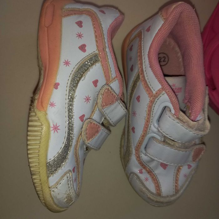 Buciki sportowe rozmiar 22 polecam