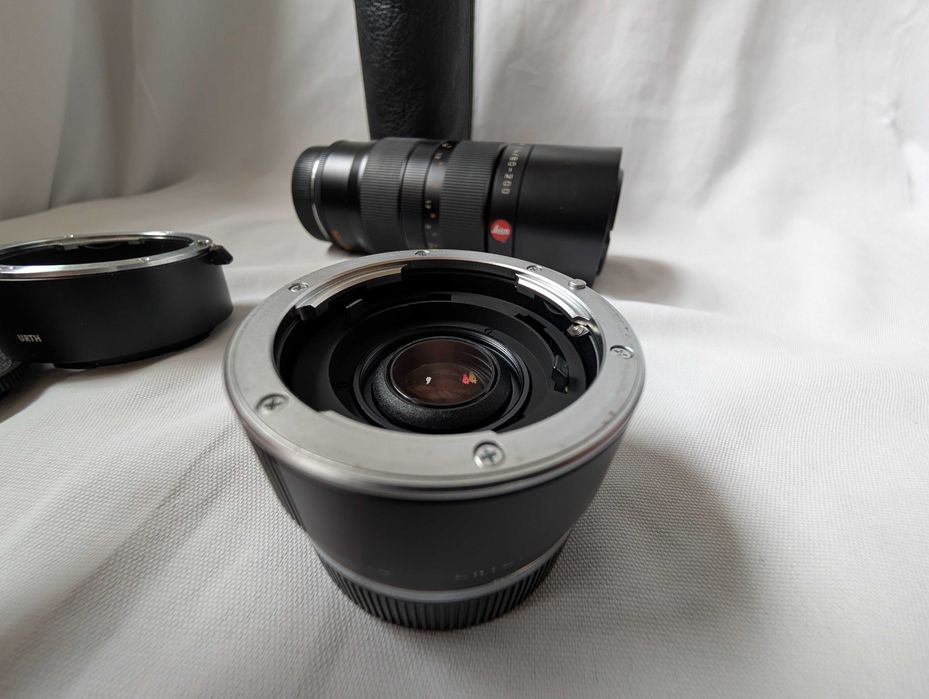 Leica Vario-Elmar-R 80-200 mm F4 + Extender-R + R-L Adapter