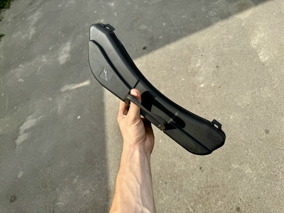 Кейс для інструменту Audi a4 b7 набор інструментів віділення оригінал