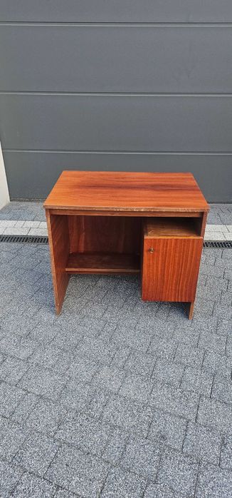 Małe  Biurko PRL bardzo funkcjonalne