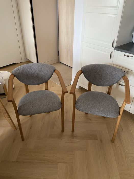 Zestaw 2 dębowych krzeseł