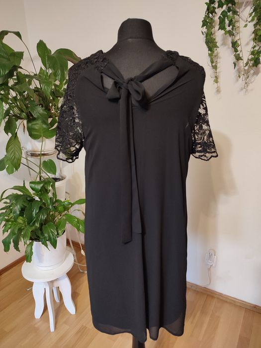 Sukienka czarna wieczorowa
