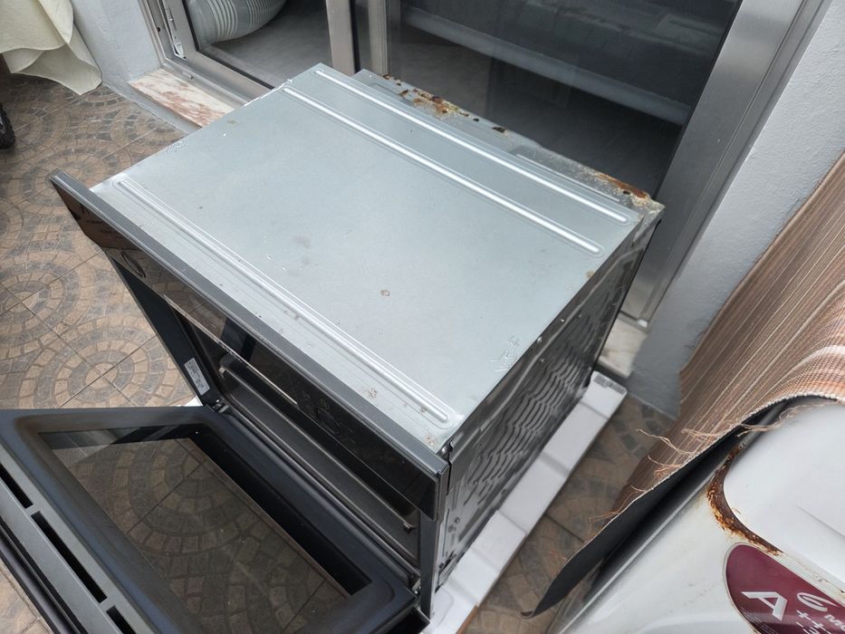 VENDO  Um forno  bosch