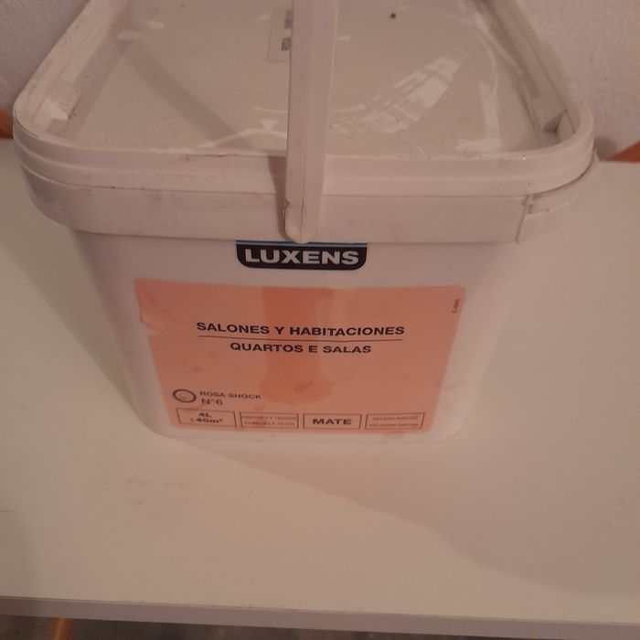 Tintas azul e rosa primario